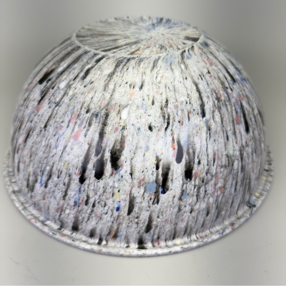 Vintage Brookstone Melamine 
Confetti Splatter Mixing Bowl - Picture 3 of 8